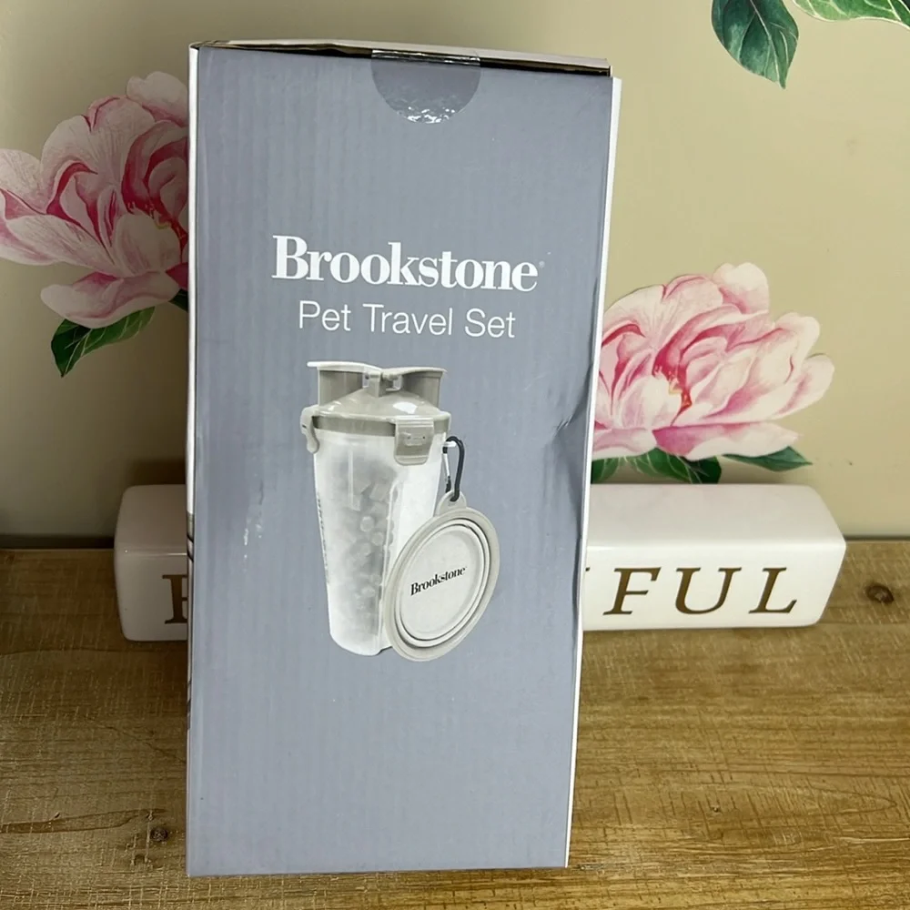 Brookstone Pet Travel Set